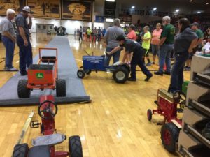 corn-palace-pedal-tractor-pull-1