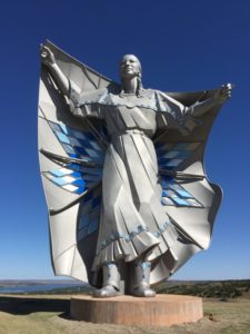 dignity-indian-maiden-sculpture-iowa