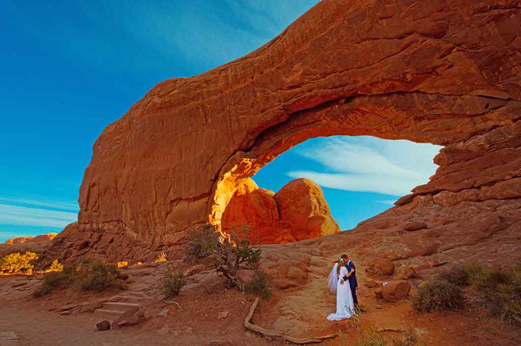 Arches national Park wedding couple